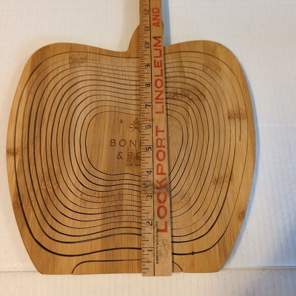 Bonnie & Pop Wooden Apple Shaped Collapsible Basket Trivet Folds Flat - Picture 9 of 9